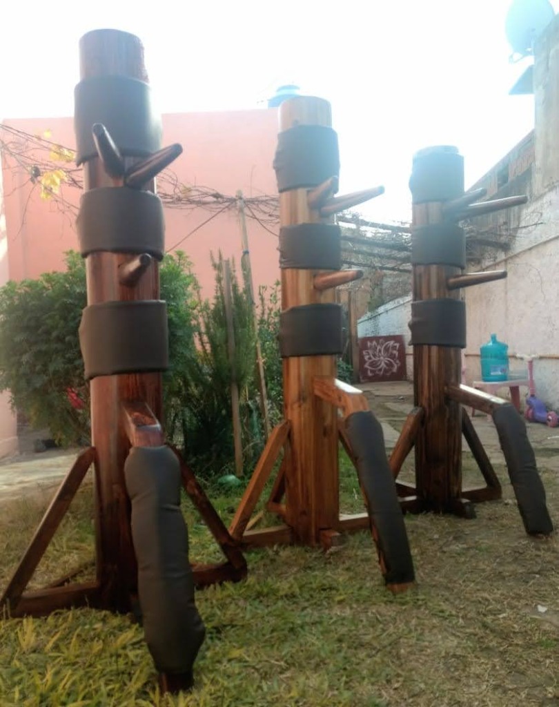 Wooden Dummy Base Triangular